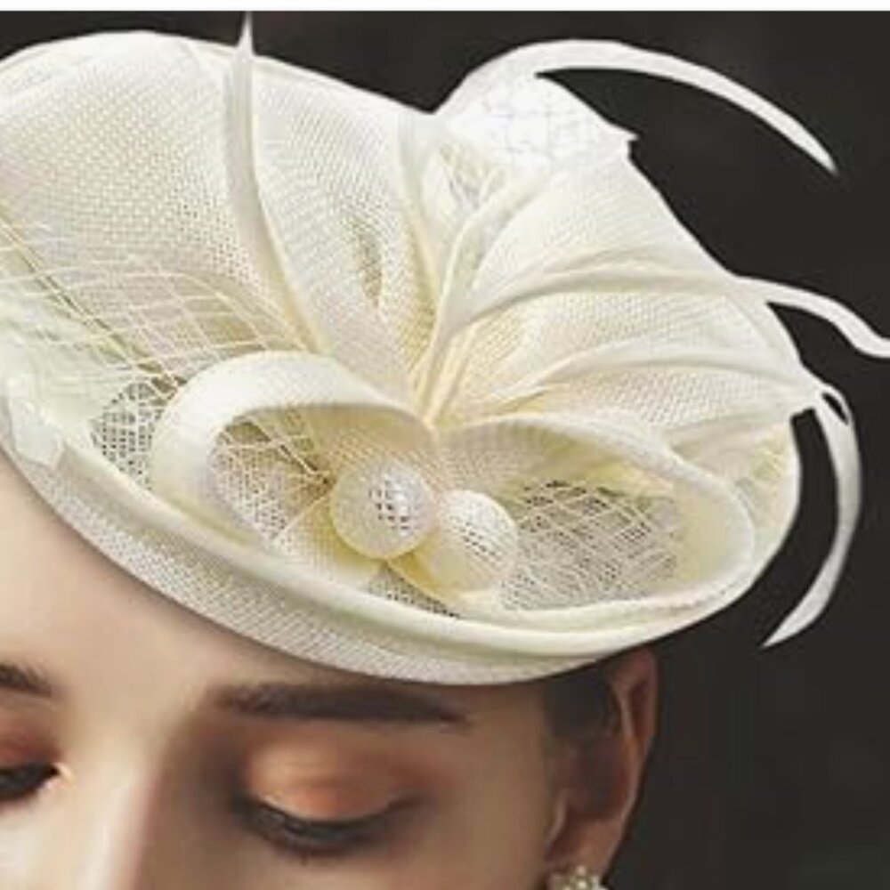 π€ Ivory π€ Vintage-style Fascinator and Gloves - Picture 5 of 8